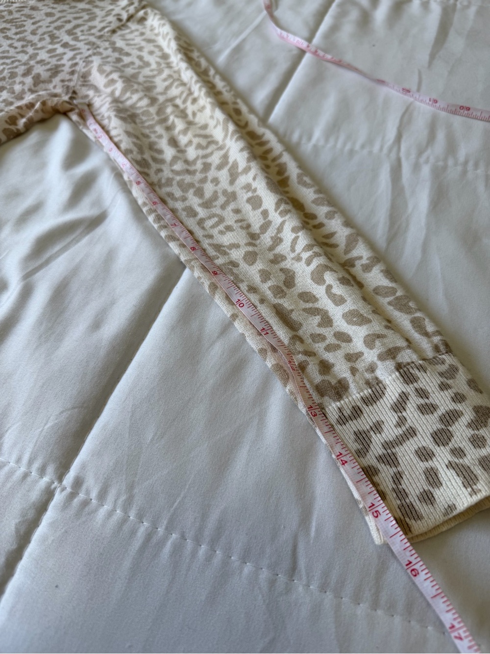 Cheetah Sweater - Picture 12 of 13